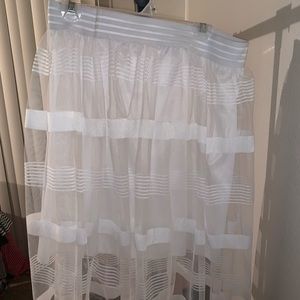 Cute tulle midi skirt